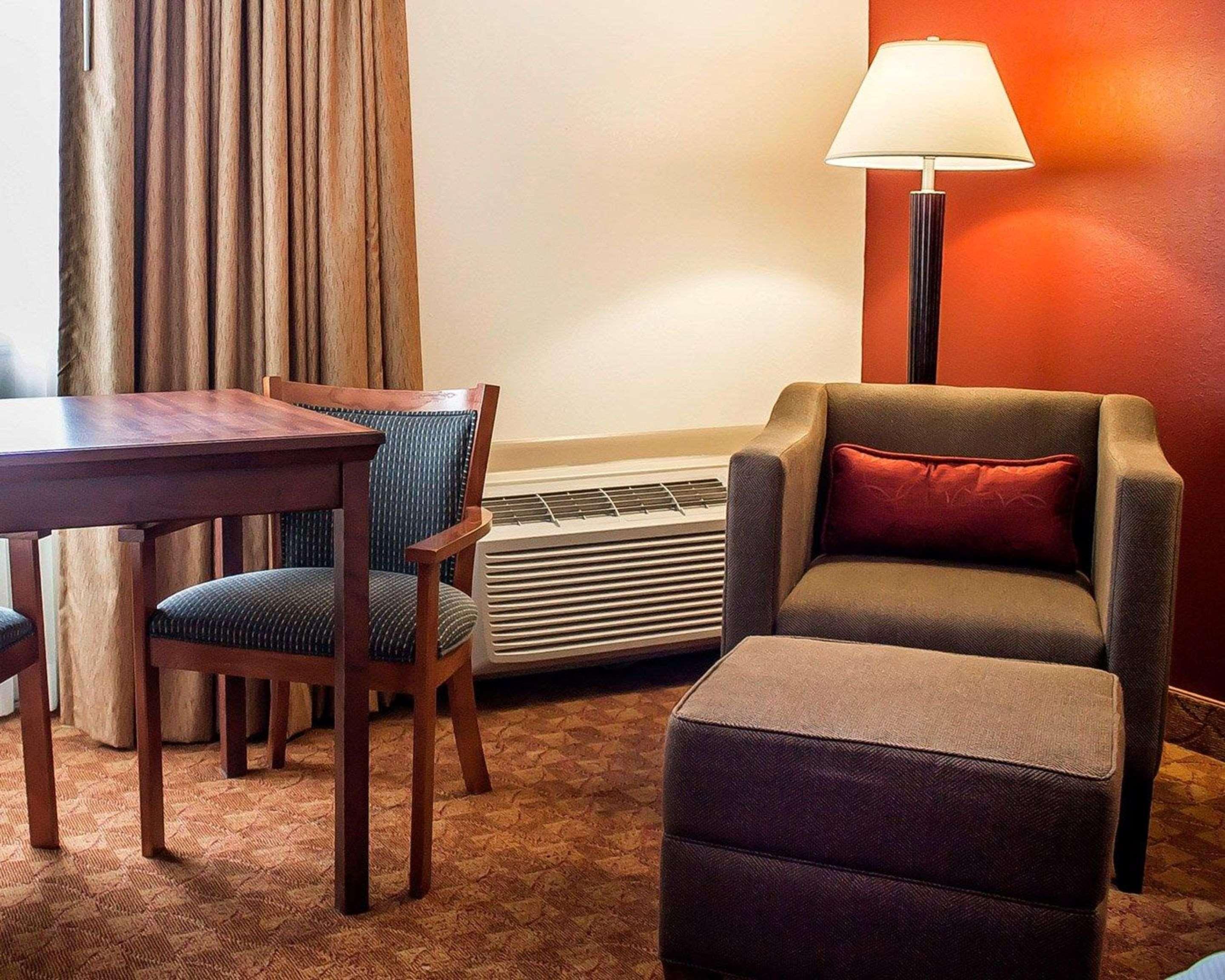 Quality Inn Lima Exteriör bild