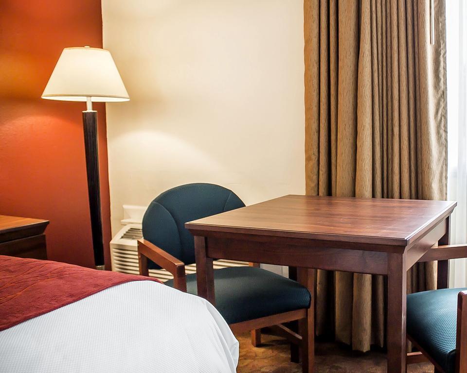 Quality Inn Lima Exteriör bild