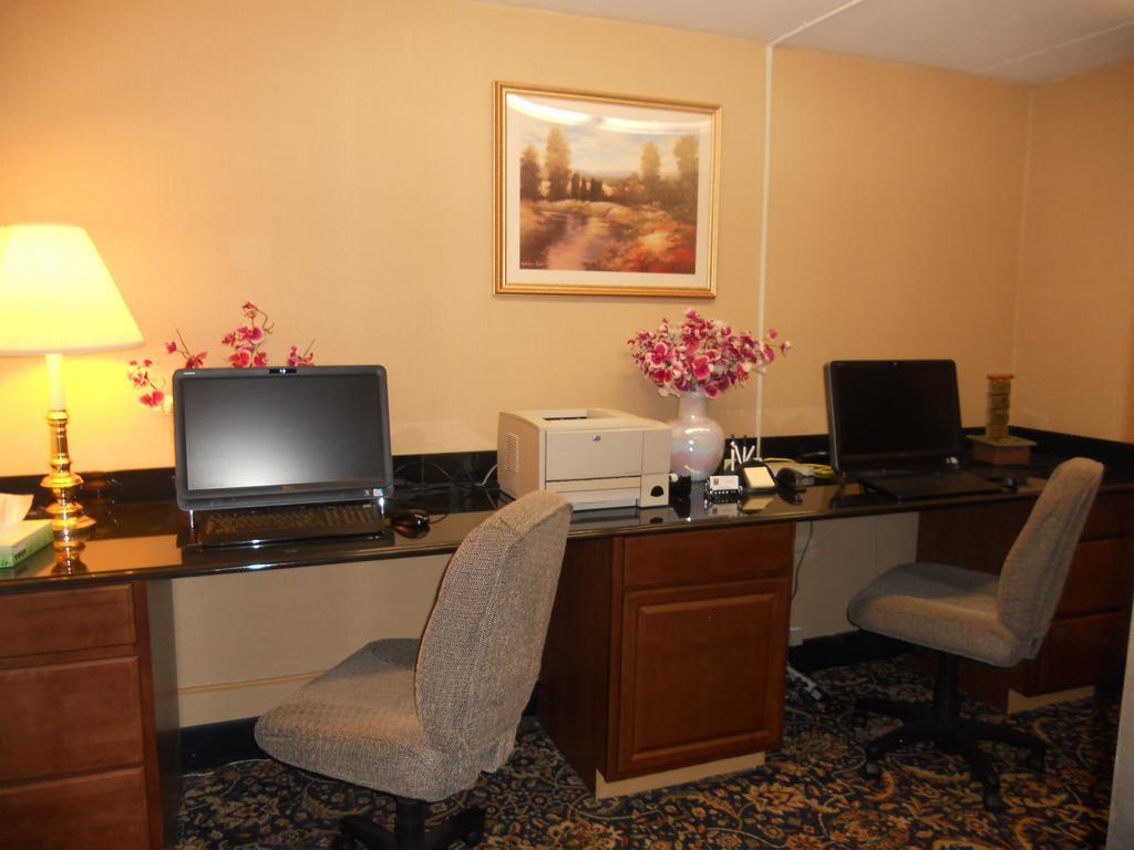 Quality Inn Lima Exteriör bild