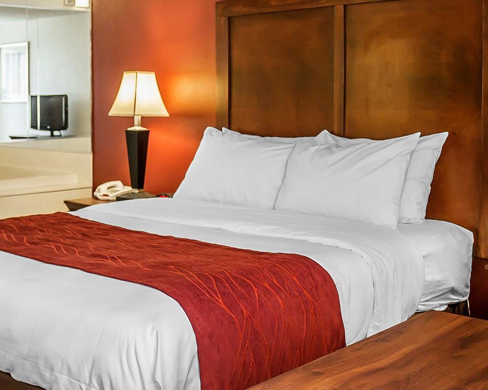 Quality Inn Lima Exteriör bild