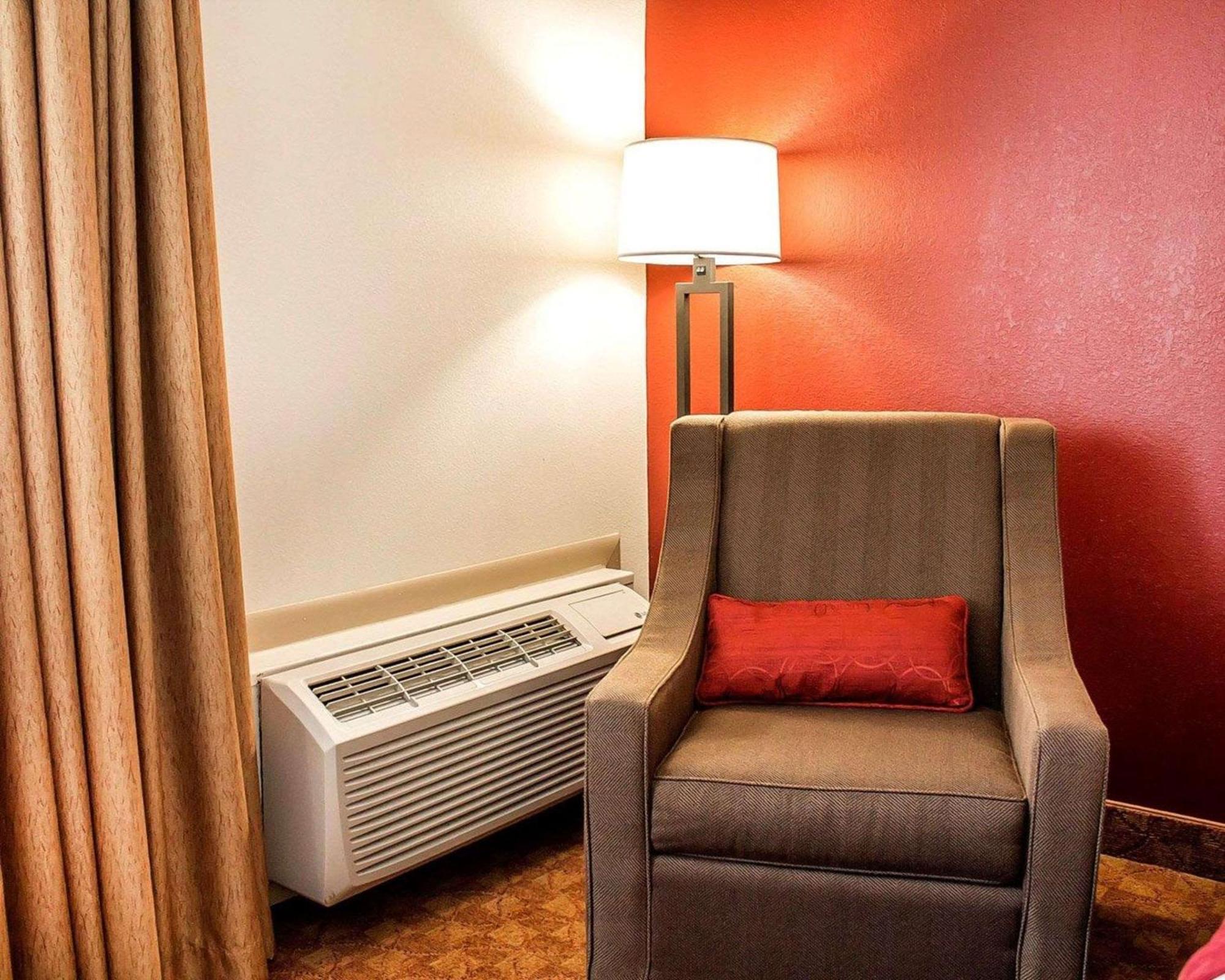 Quality Inn Lima Exteriör bild