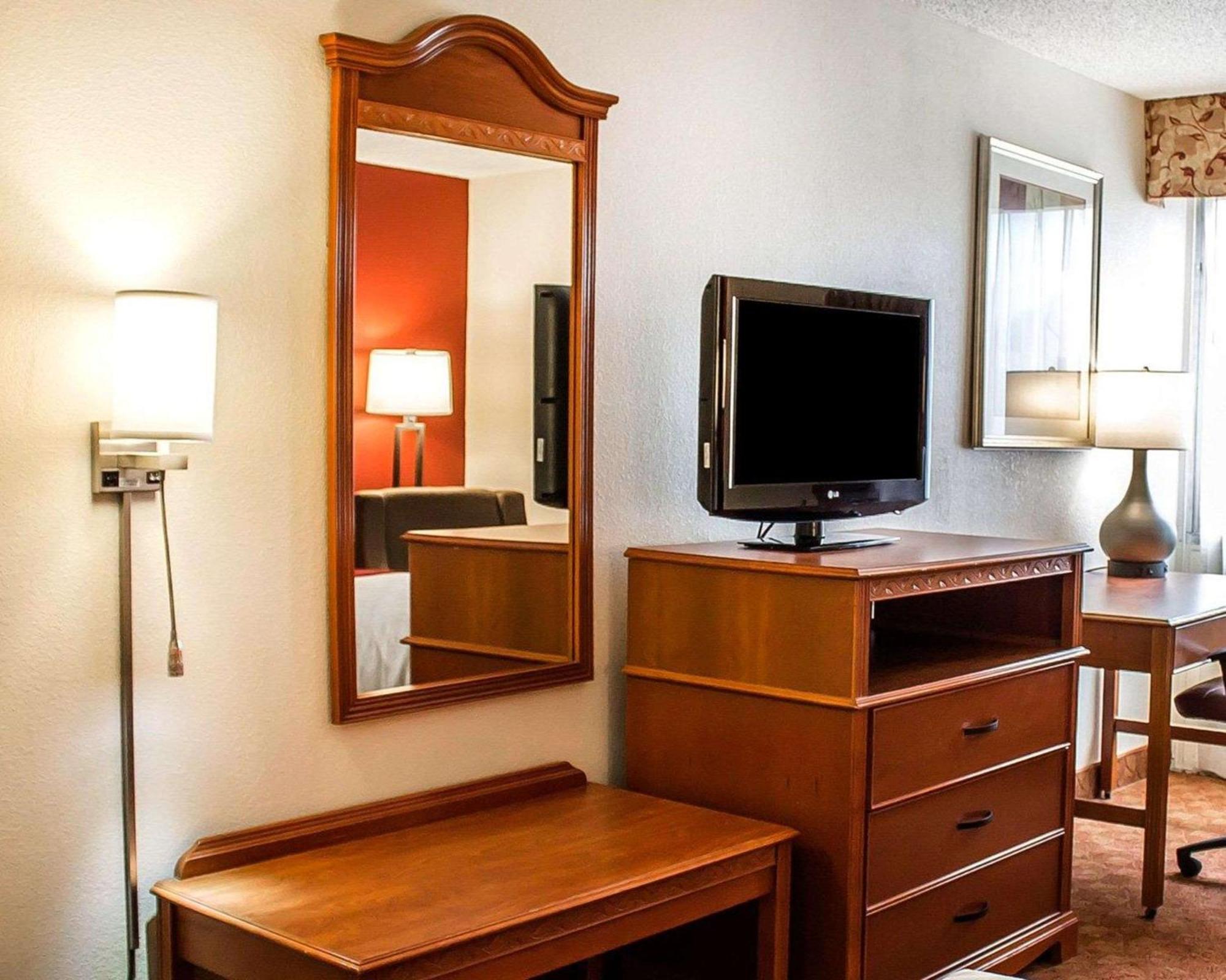 Quality Inn Lima Exteriör bild